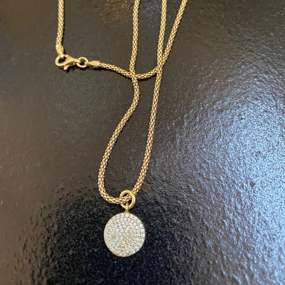 Gold pendant necklace - Picture 2 of 5